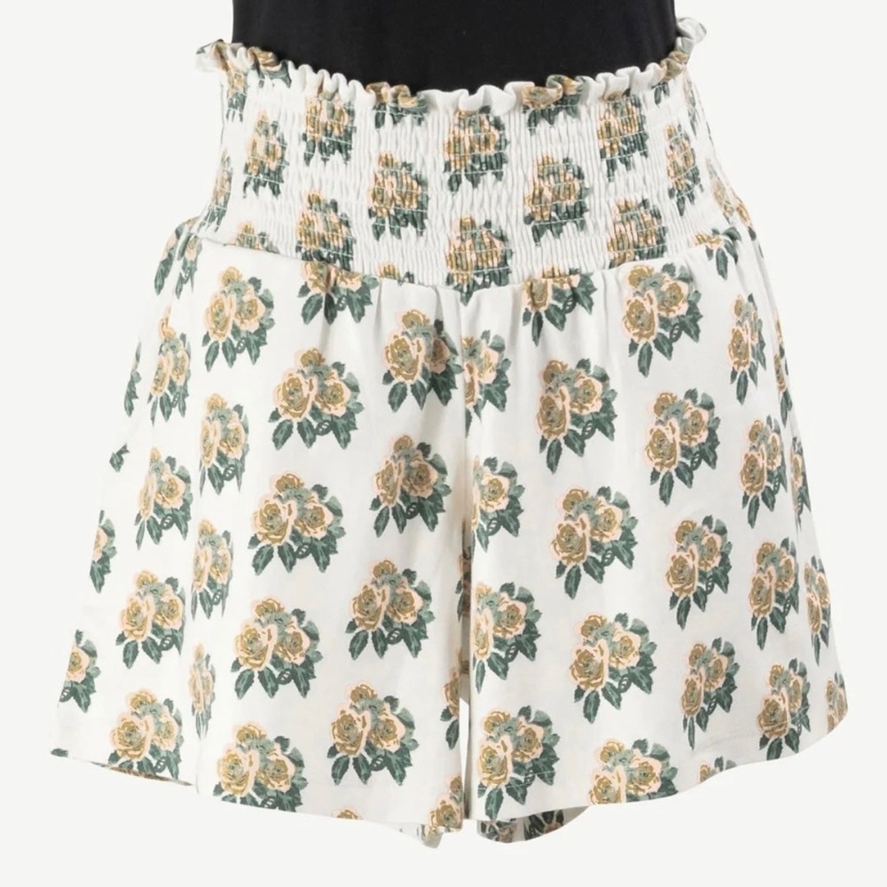 Kate Quinn womens smocked short blush rose